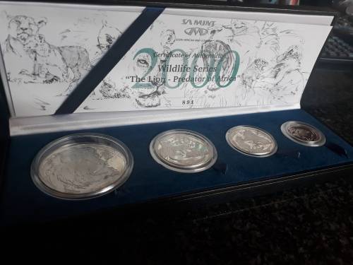 2000 Wildlife Series Proof Lion Set in Velvet Case (Mintage 1140)