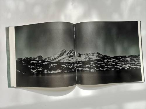 Stille Berge by Michael Schnabel