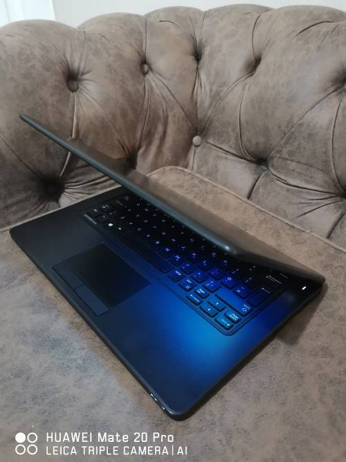 *** TOP CLASS DELL LATITUDE i5 5TH Gen // 4 GB RAM// 500 GB SATA DRIVE BUSINESS CLASS LAPTOP