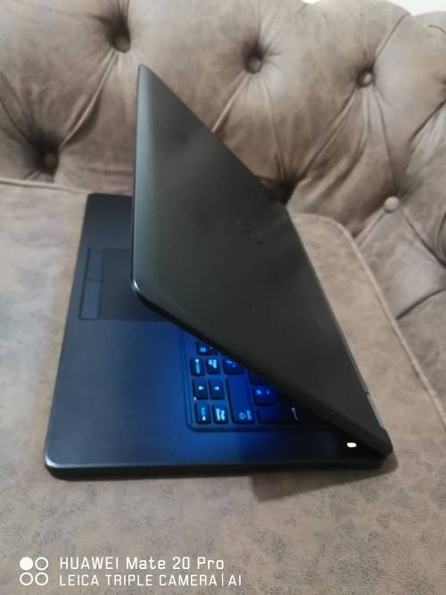 *** TOP CLASS DELL LATITUDE i5 5TH Gen // 4 GB RAM// 500 GB SATA DRIVE BUSINESS CLASS LAPTOP