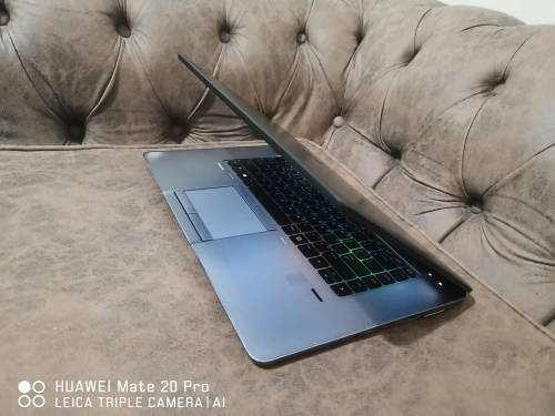 ***MONSTER SPECS*** HP ELITE BOOK 15" FHD i7 5th GEN// 4G LTE// 8 GB RAM// 1 TB SATA DRIVE