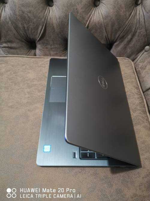 ***GAMING DELL VOSTRO i7 7th Gen// 15" FHD//NVIDIA 4GB DDR5 GFX// 8 GB RAM// 1TB SATA lll DRIVE