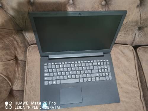 ***MONSTER*** LENOVO i7 8th Gen QUAD-CORE// 8GB RAM// 1 TB SATA DRIVE// 15.6 " HD SCREEN