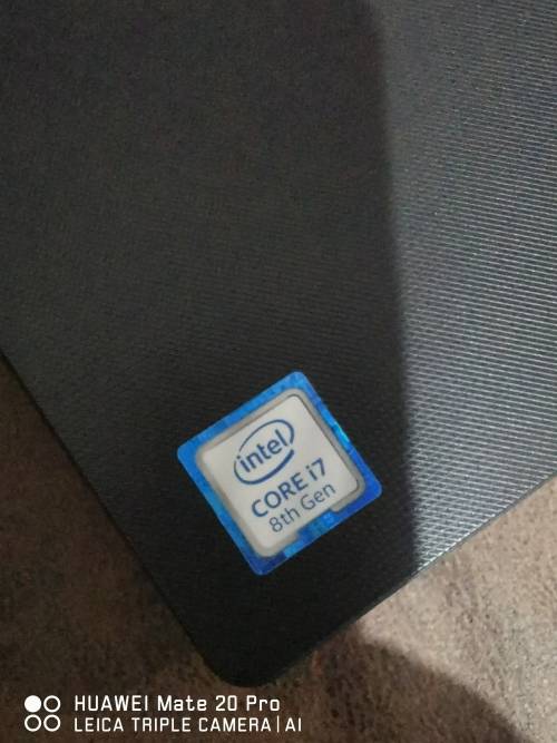 ***MONSTER*** LENOVO i7 8th Gen QUAD-CORE// 8GB RAM// 1 TB SATA DRIVE// 15.6 " HD SCREEN