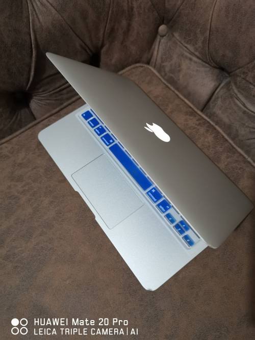 ***RARE LIMITED EDITION*** APPLE MACBOOK AIR Intel® Core i7** 512 GB SSD** 8 GB RAM** ULTRABOOK
