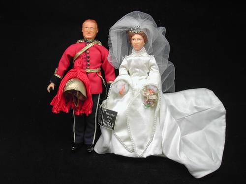 Peggy Nisbet Costume Dolls