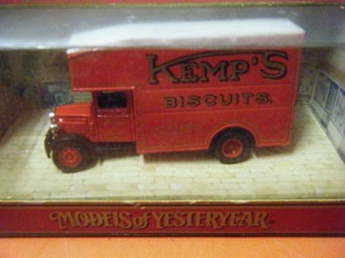 y-31 1931 morris courier-by matchbox-1:59 scale-with box