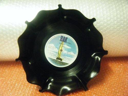 FIRST TIME ON BID OR BUY-VINYL SERVING BOWLS-BET PER BOWL