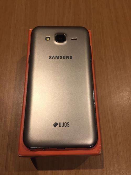 Samsung J5 Dual sim version !!!!  BARGAIN !!!!! LIKE NEW !!!! DEMO UNIT !!!!