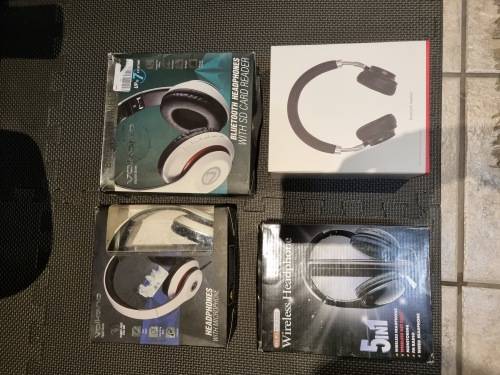 4 x Various Headphones !!!! BARGAIN !!!! FREE SHIPPING !!!!!