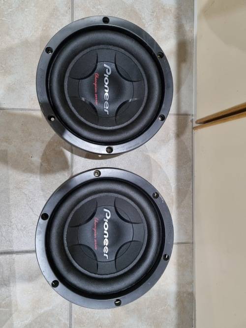 Pioneer 10inch Subwoofer 1000watt !!!! BARGAIN !!!! FREE SHIPPING !!!! Classic old skool power !!!!