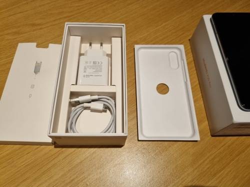 Huawei P20 PRO  !!! SUPER NEAT !!! BARGAIN !!!! FREE SHIPPING !!!!