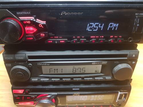 3 x CAR RADIOS !!!! BARGAIN !!!! FREE SHIPPING POSTNET !!! PLEASE READ !!!! CLEAR OUT !!!!