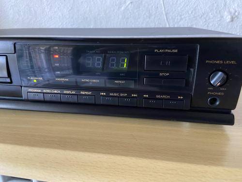 TEAC CD PLAYER !!! BARGAIN !!!!
