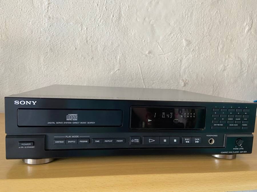 Sony cd player !!! Bargain !!!