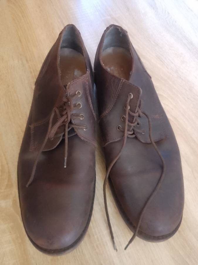 Genuine leather size 10 men`s shoes