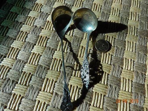 2X VINTAGE SILVER SUGAR SPOONS !! BEAUTIFULL PATERN AND SOLID WEIGHT !!