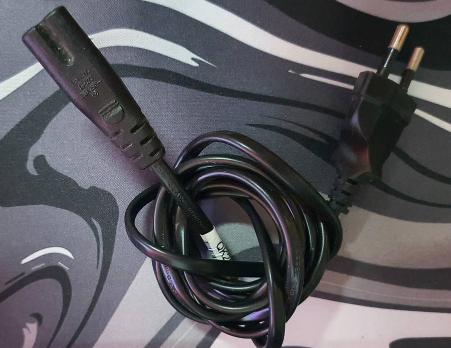 PSVITA 1000. with 16gb memory card and 128GB fast SD and SD2Vita. henkaku installed (Mod software).