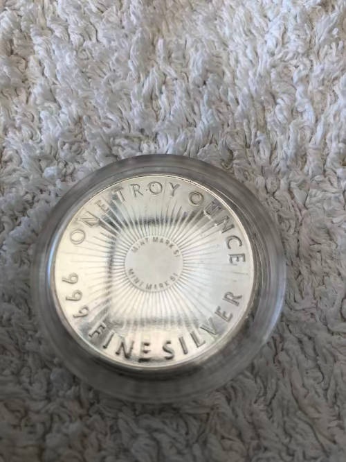 1 oz silver mint coin 99999 silver (Low Start price)