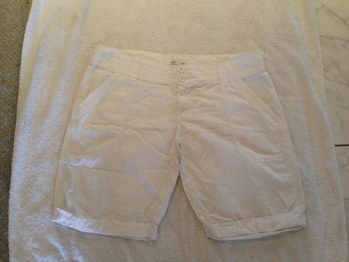 WHITE SHORTS-EXCELLENT CONDITION