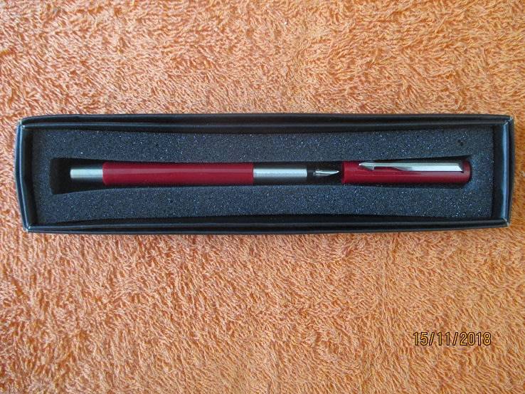 PARKER JOTTER FOUNTAIN PEN NEW IN GENERIC BOX NO INK