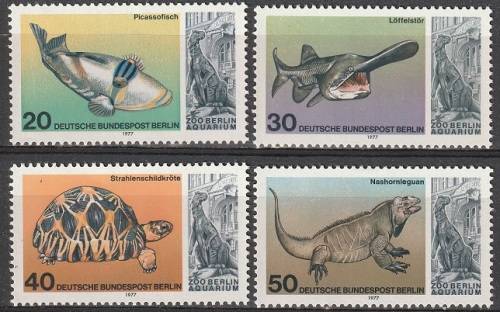 BERLIN 1977 The 25th Anniversary of the Re-opening of Berlin`s Zoo - Iguanodo UMM CV R115 SG B536-39