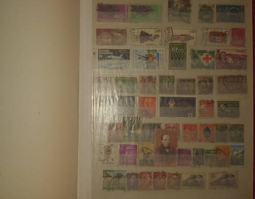 GREEN STOCKBOOK MIXED WORLD FOR SORTING AS SHOWN IN PHOTOS 15 PAGE 30 SIDES