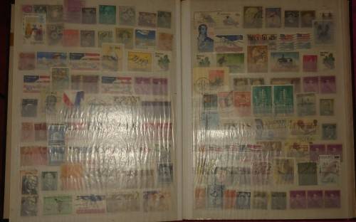 GREEN STOCKBOOK MIXED WORLD FOR SORTING AS SHOWN IN PHOTOS 15 PAGE 30 SIDES