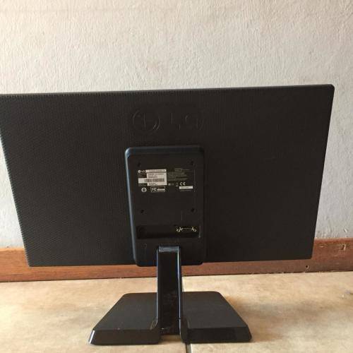 LG LED Monitor 20EN33 49cm[20]