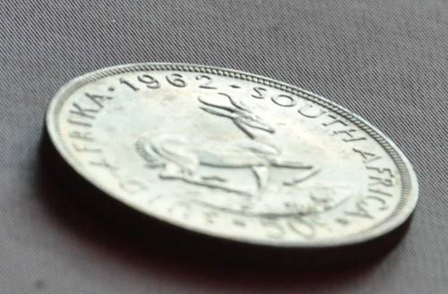 50 CENTS 1962 CROWN 50% Silver 5S - *numismatic opportunity and lucrative investment* BRILLIANT UNC