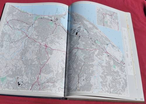 READER'S DIGEST ATLAS OF SOUTHERN AFRICA (1984) - in excellent condition