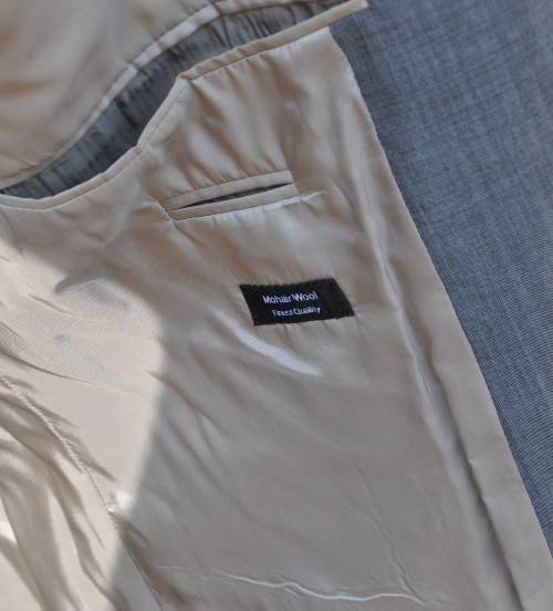 HUGO BOSS SUIT - consisting of trousers, vest and jacket - MOHAIR WOOL - free coat hook and cover