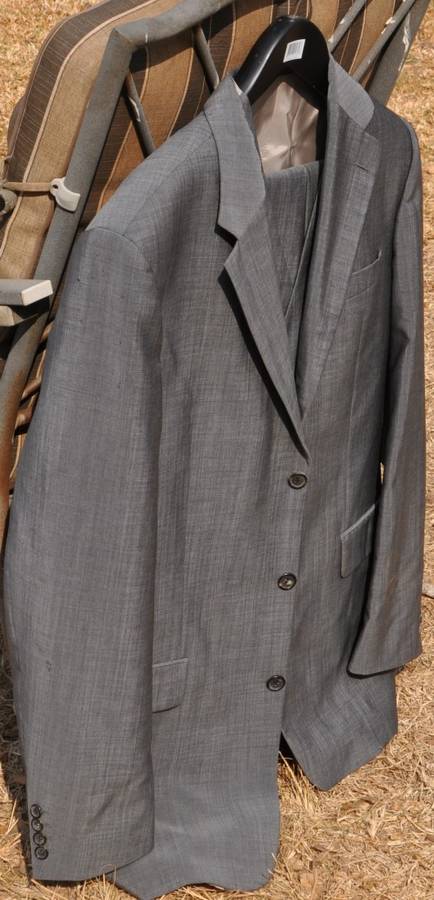 HUGO BOSS SUIT - consisting of trousers, vest and jacket - MOHAIR WOOL - free coat hook and cover