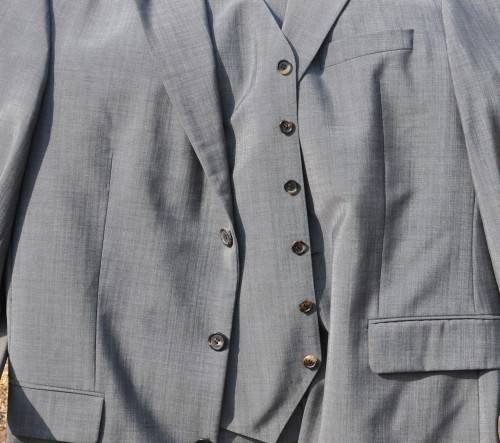 HUGO BOSS SUIT - consisting of trousers, vest and jacket - MOHAIR WOOL - free coat hook and cover