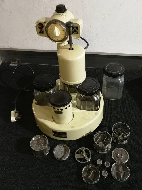 Elna clock and watch parts cleaning machine