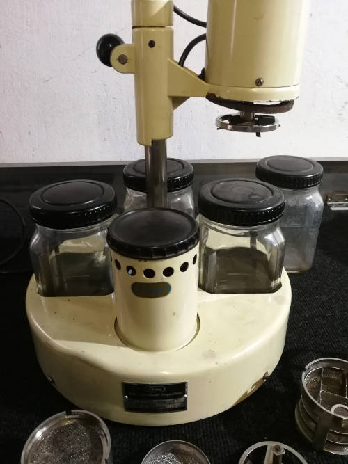 Elna clock and watch parts cleaning machine