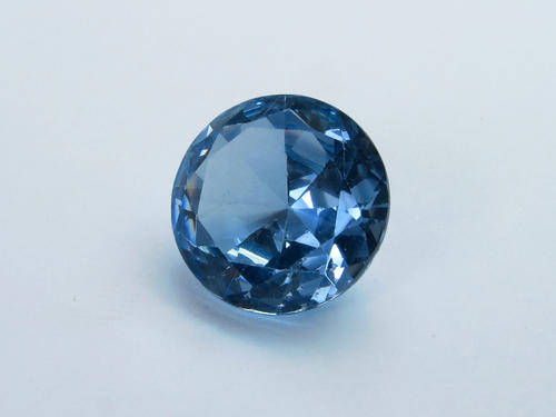 Beautiful large round cut aquamarine - 23.8ct