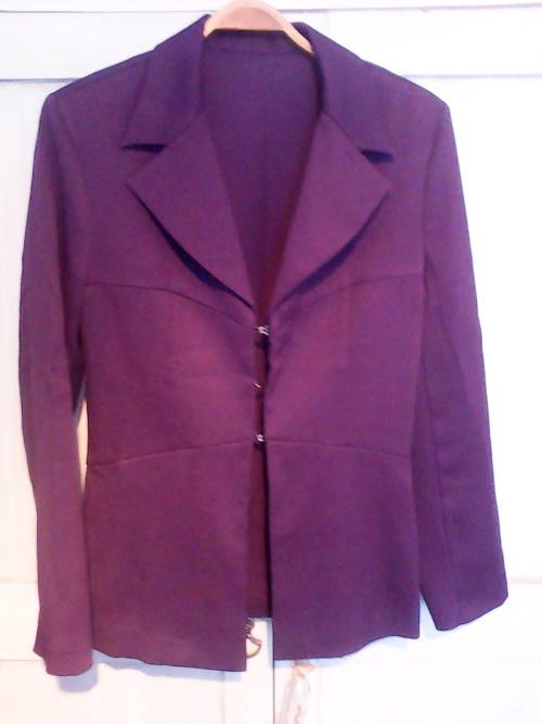 CLASSIC PURPLE SUIT JACKET (SIZE 10/34 'INWEAR')