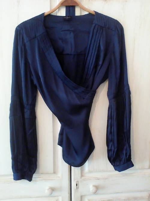 GORGEOUS SILKY BLUE WRAP AROUND TOP (SIZE 36 'DANIEL HECHTER PARIS')