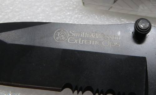 SMITH and WESSON XTREME OPS BLACK NEW