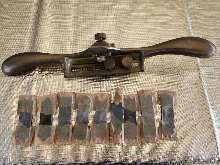 Lie-Nielsen Brass Beading Tool with 9 extra scrapers - USA