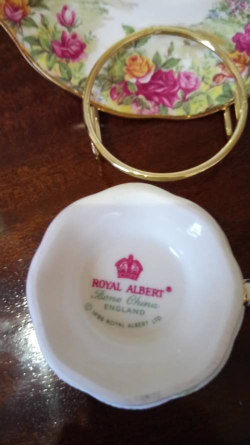 ROYAL ALBERT - CELEBRATION OF OLD COUNTRY ROSES