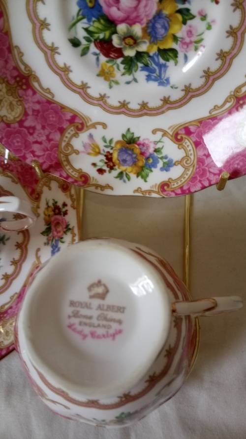 ROYAL ALBERT - LADY CARLYLE DEMITASSE COFFEE