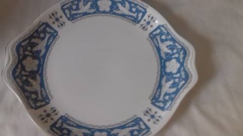 ROYAL ALBERT ASSSORTED CAKE PLATES