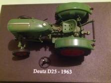 Hachette Tractor - Deutz D25 - 1963 Scale 1:43