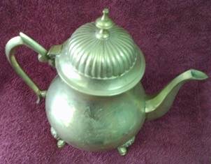 Copper kettle (+-19cm)