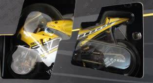 IXO-MODELS -  Yamaha YZR-M1 - Valentino Rossi - USA grand prix 2005