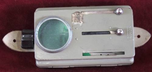 Vintage Army flash light  11 x 6.5 x 3.5 cm