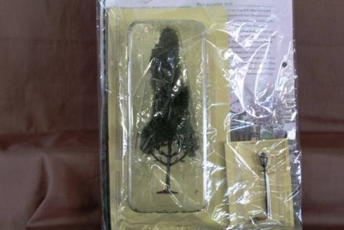 Train   - Build Your Own Model Railway Village And Track set no 31