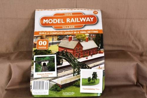 Train   - Build Your Own Model Railway Village And Track set no 39